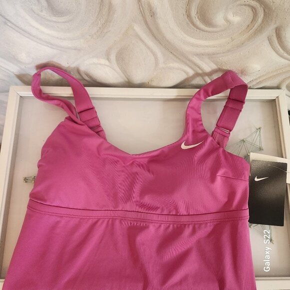Nike Cosmic Fushia Tank. NWT. Size S/P - Picture 2 of 10